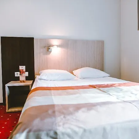 Hanza Otel 3*